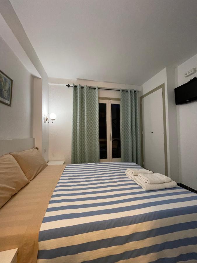P&R Hostals Maria Rosa Tossa de Mar Exterior photo